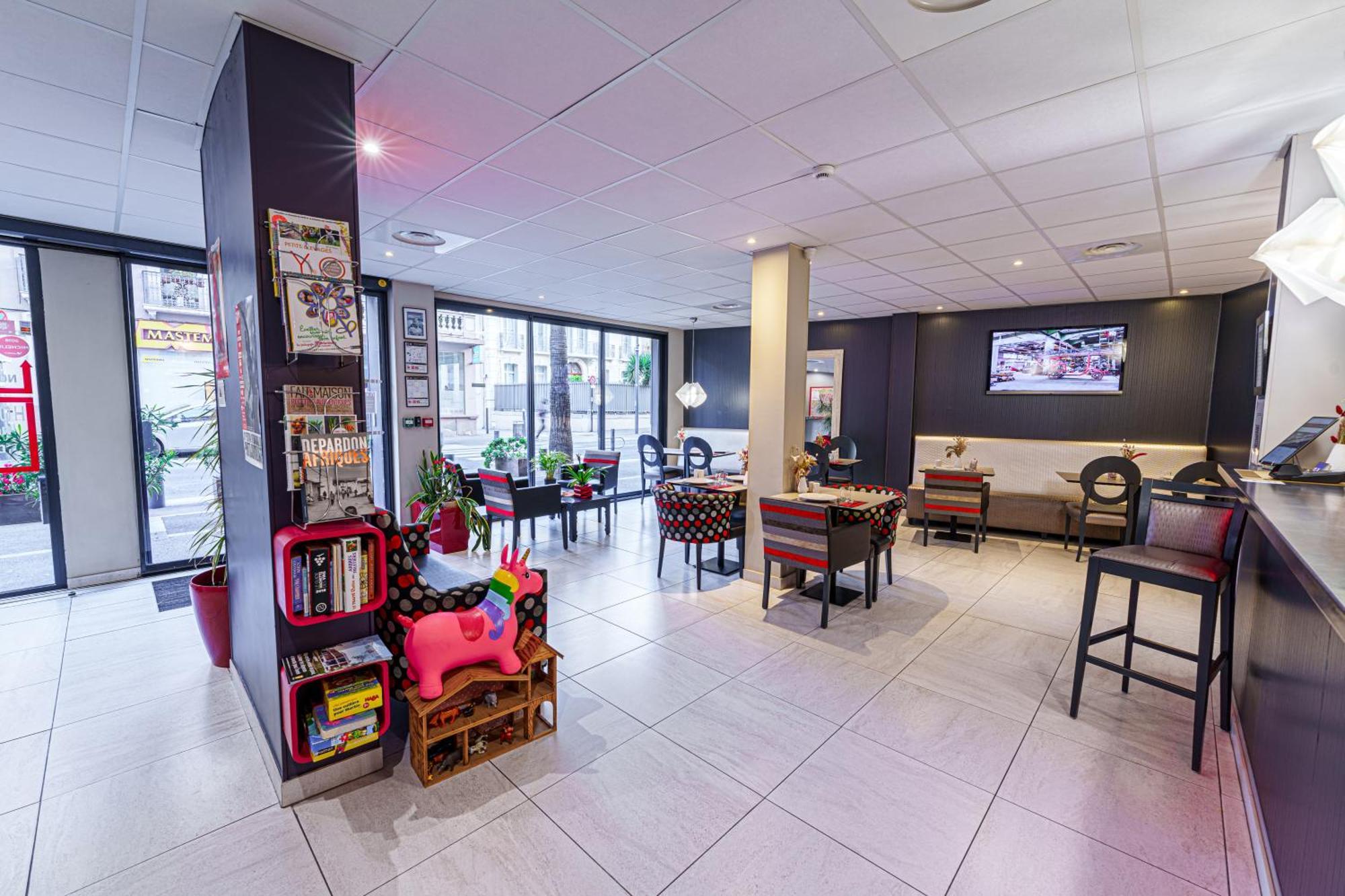 Nyx Boutique Hotel 3*